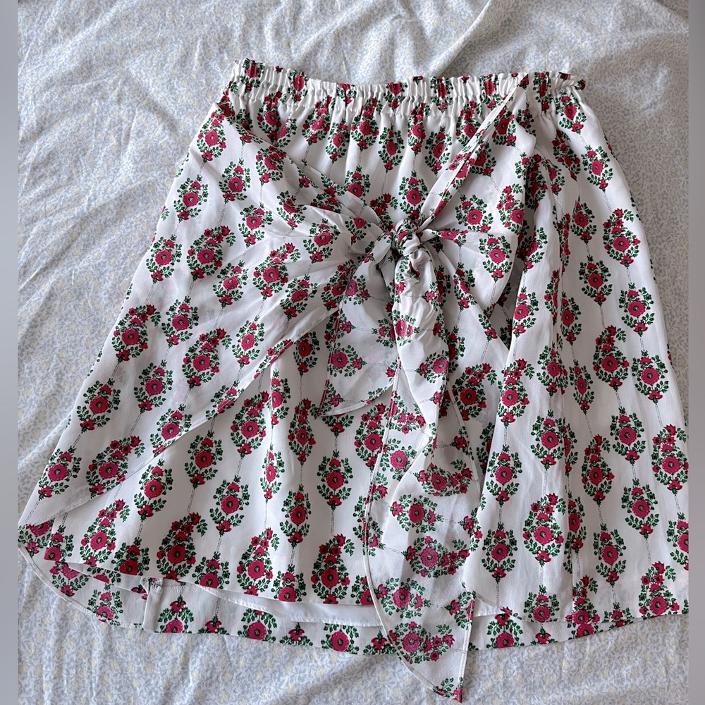 Club Monaco elastic waist summer mini a-line skirt with tie detail